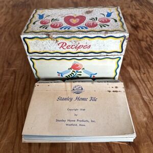 Vintage 1949 Stanhome Floral Art Metal Recipe Box W/Original Cards, Westfield MA
